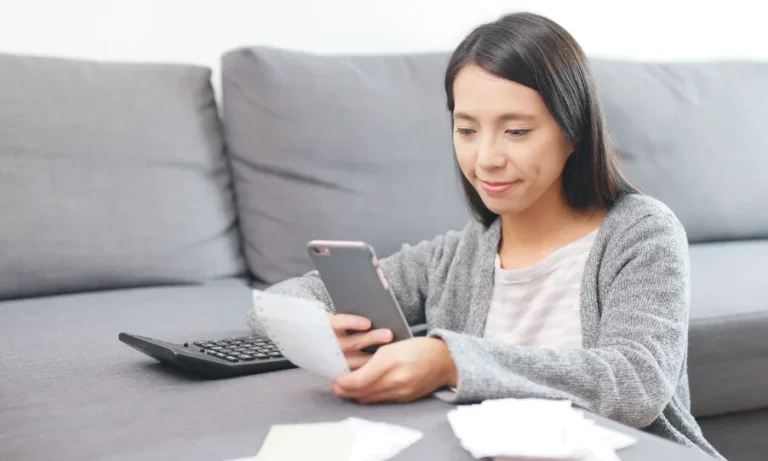 How to Track Daily Expenses on Phone: A Simple Guide
